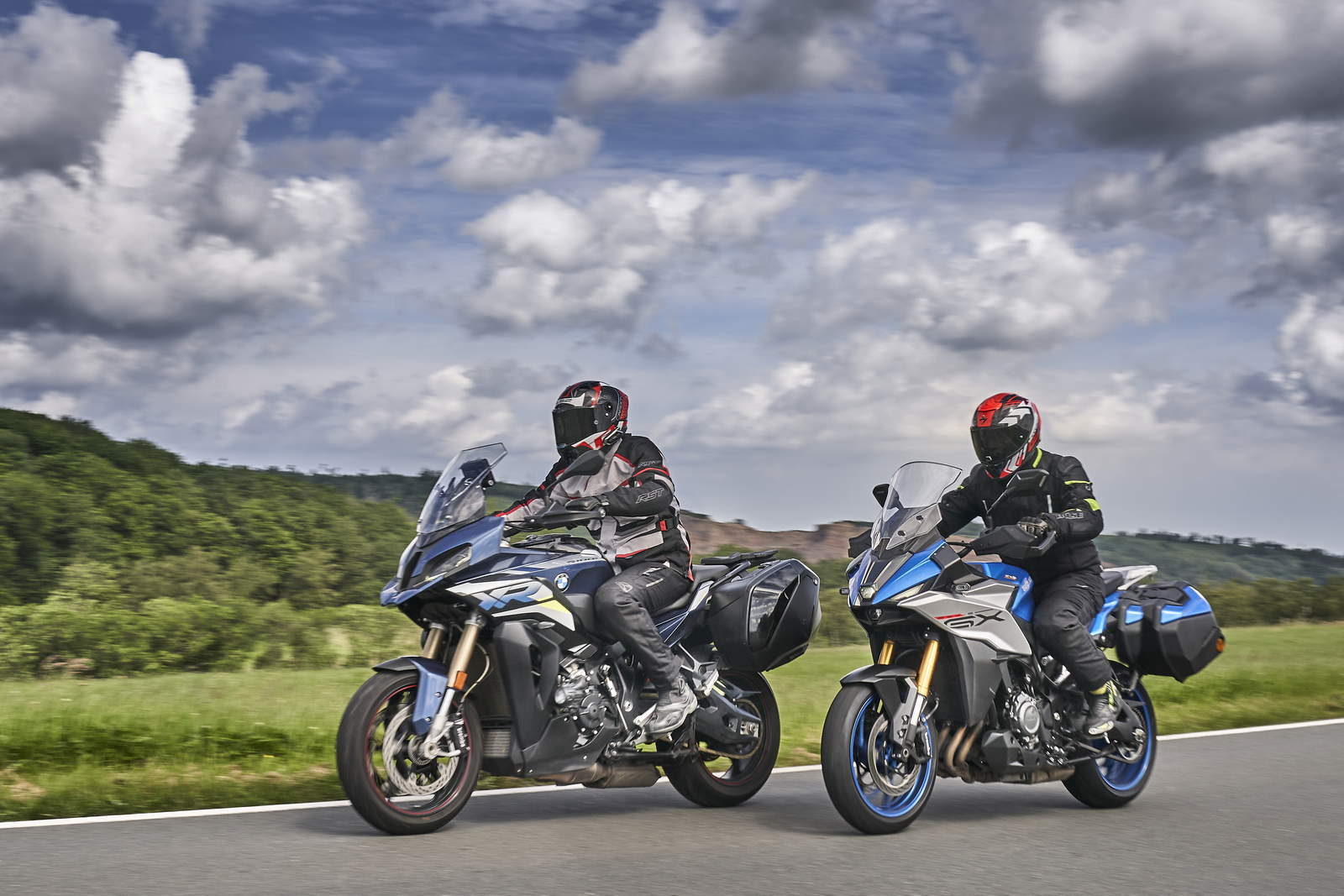 BMW S 1000 XR vs Suzuki GSX 1000 GX